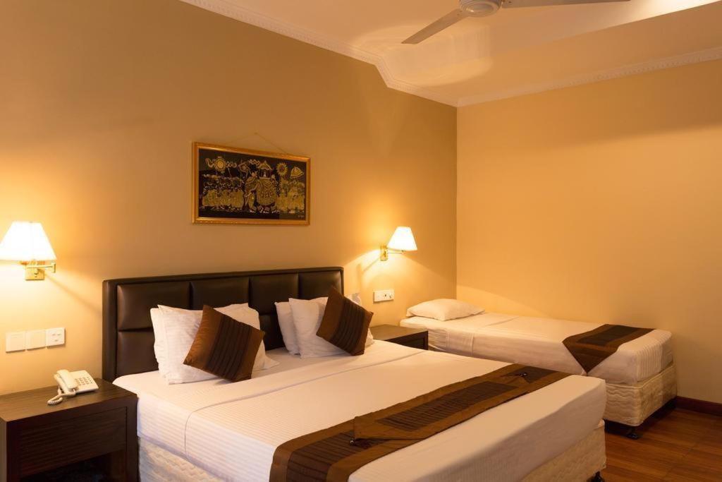 Devon Hotel Kandy Exterior foto